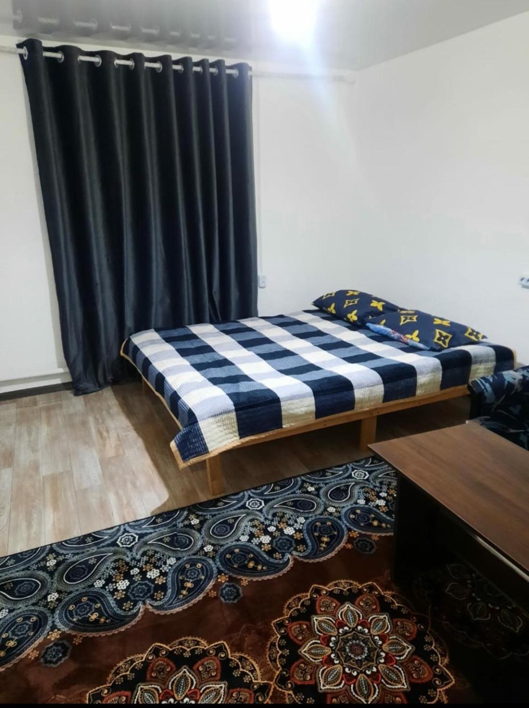 Атлант Hotel Bishkek Bagian luar foto